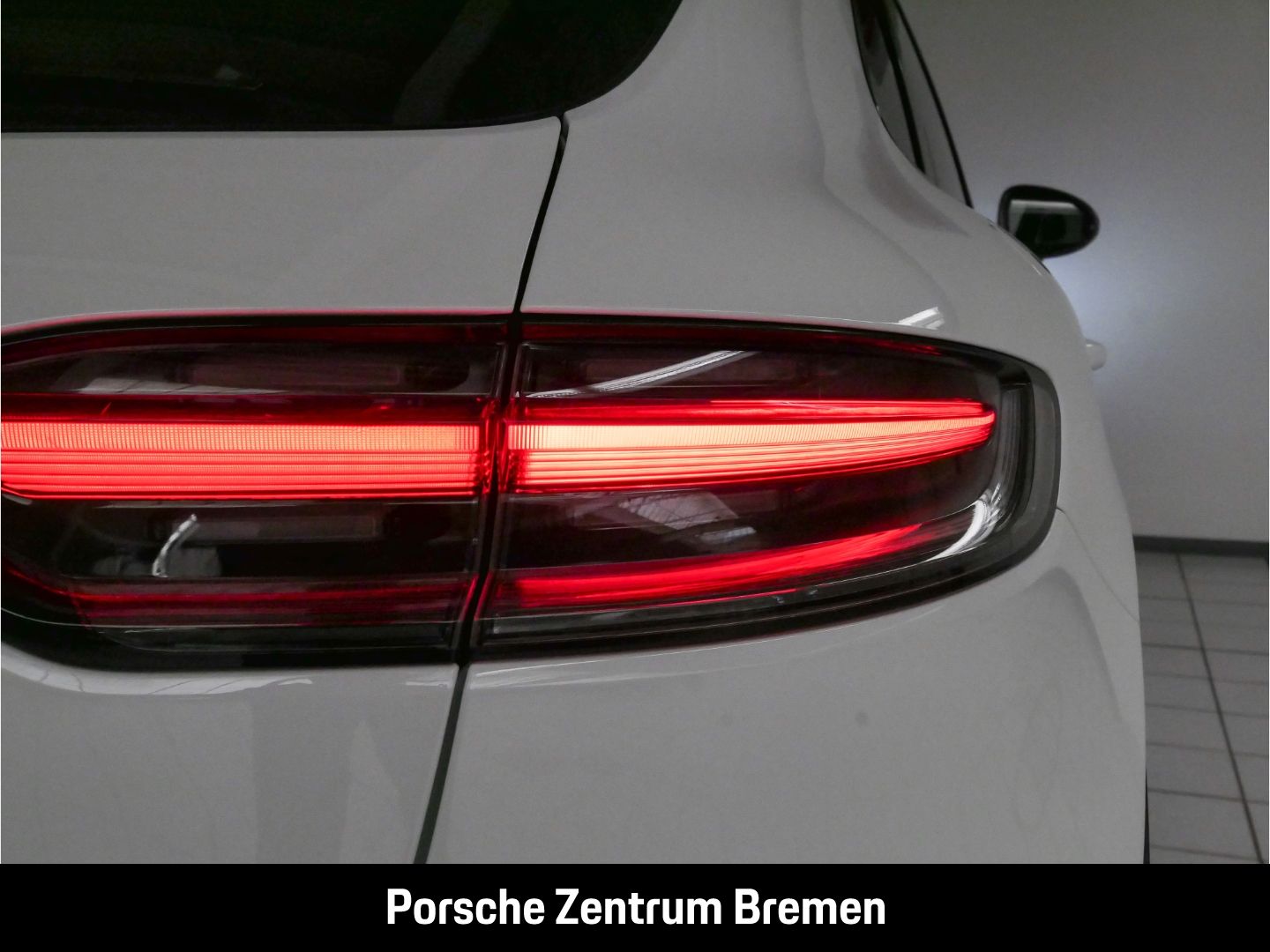 Porsche Macan T - Samsaru's Car Outlet