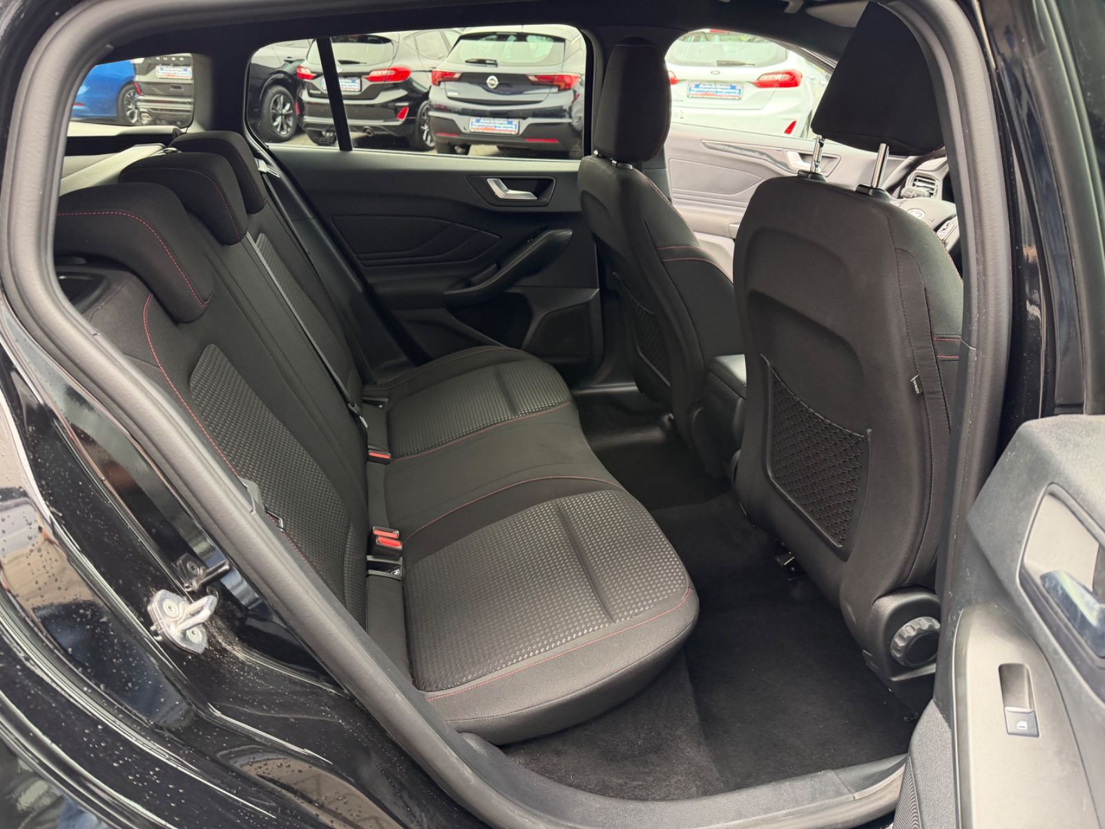 Ford Focus Turnier 1.5TDCI ST-Line AUTOMATIK*ACC*NAVI