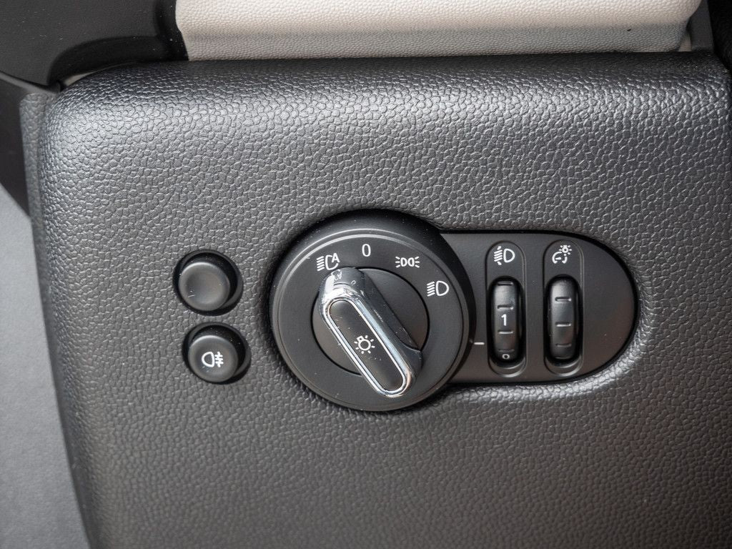 MINI Cooper Mini Yours Trim - Samsaru's Car Outlet