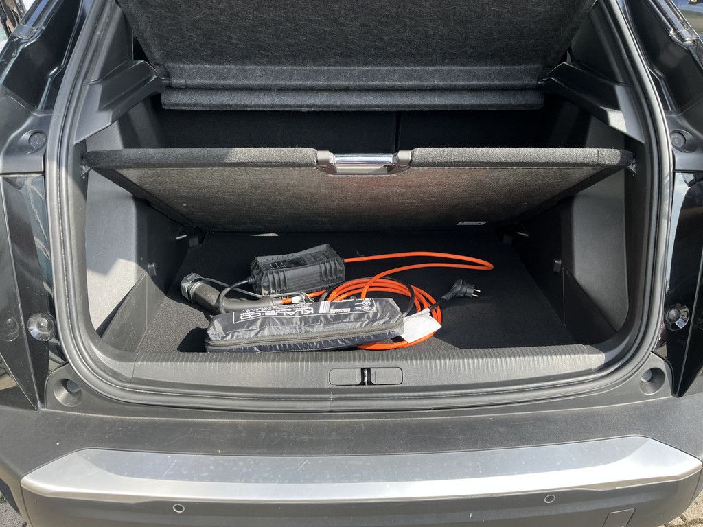 Peugeot e-2008 Allure - Samsaru's Car Outlet