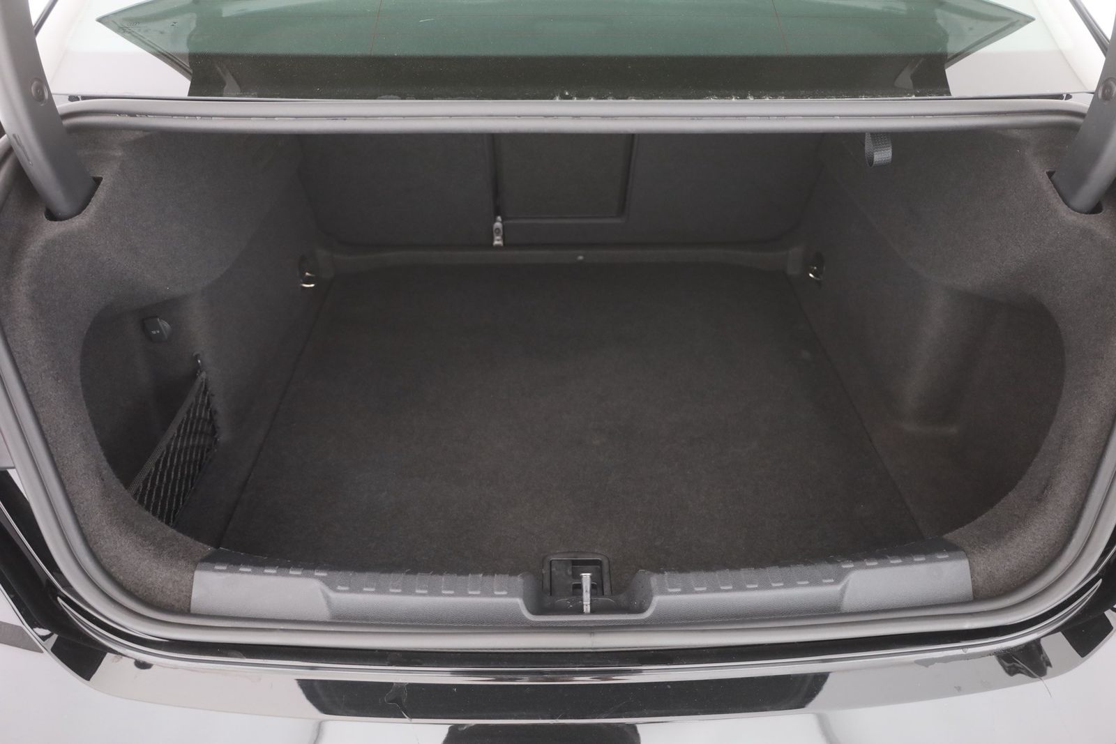 Audi A3 35 TDI Limousine LED Navi Sitzheizung DAB AHK