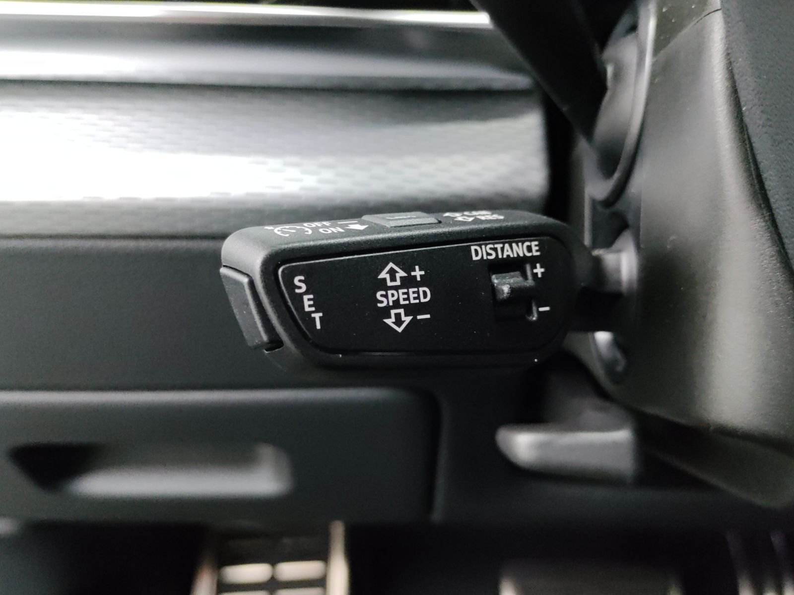 Audi Q8 TFSIe Q S LINE KAMERA NAVI AHK LM22
