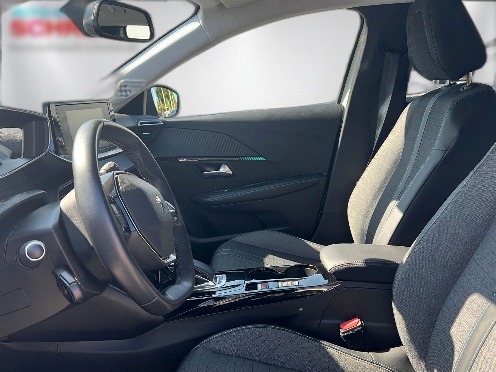 Peugeot 208 e- Allure Pack - Samsaru's Car Outlet