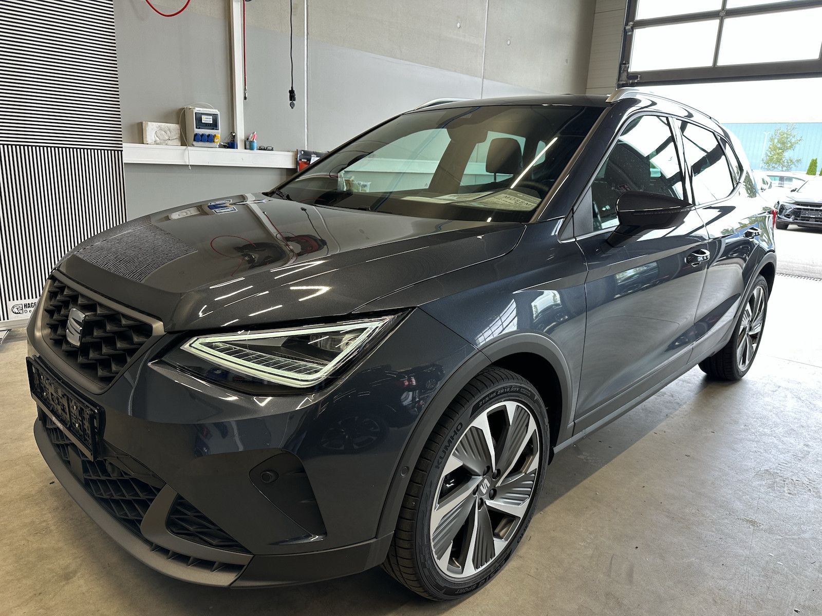 Seat Arona 1,5TSI DSG FR 18´´AHK Alcant. Full LED NAV