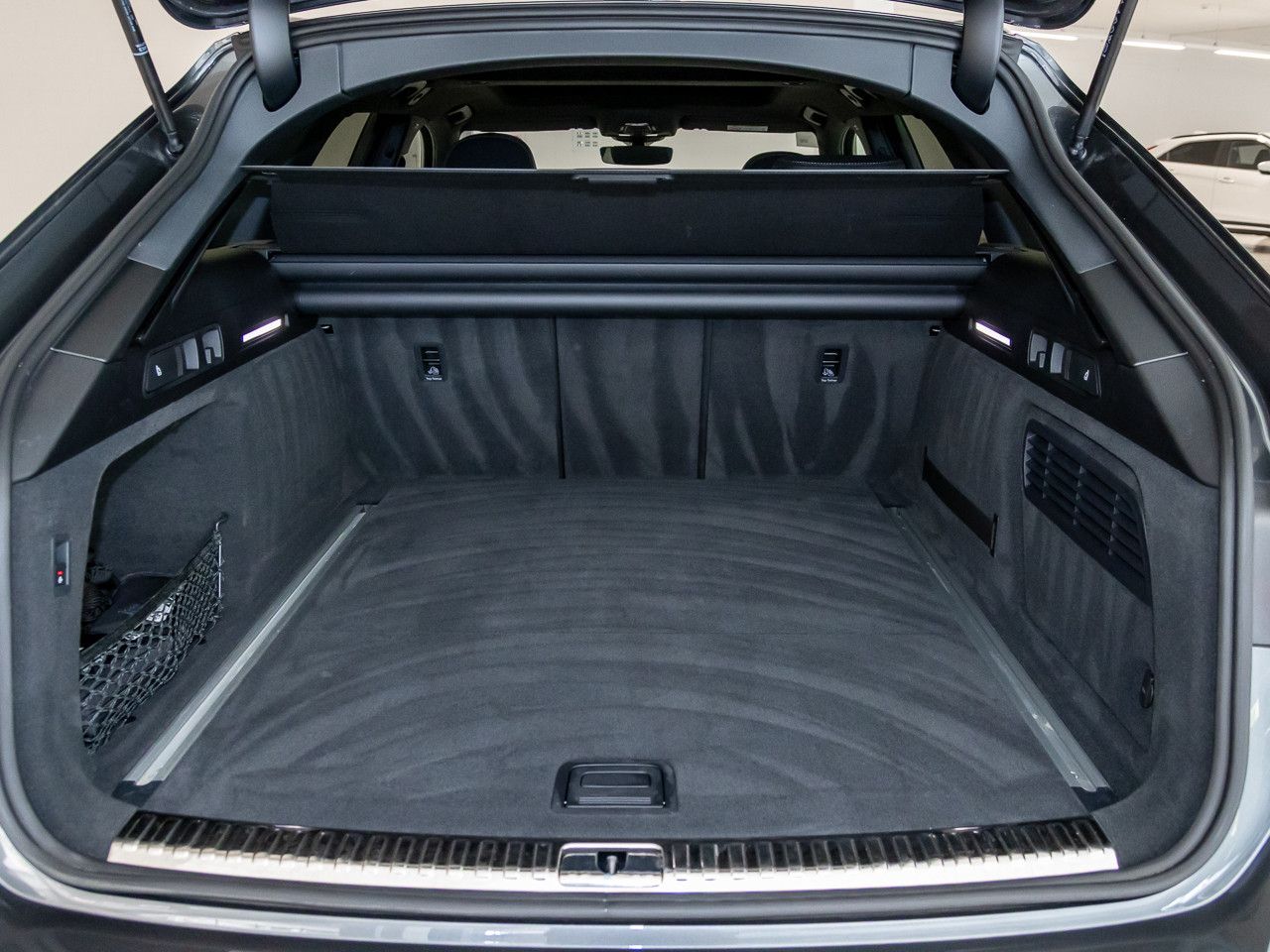 Audi A6 Avant S line 50 TDI quattro - Samsaru's Car Outlet