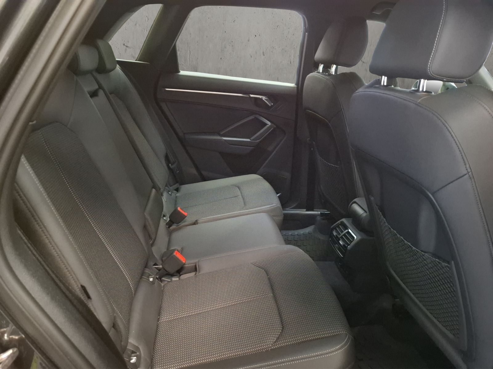 Audi Q3 S line 45 TFSI quattro - Samsaru's Car Outlet