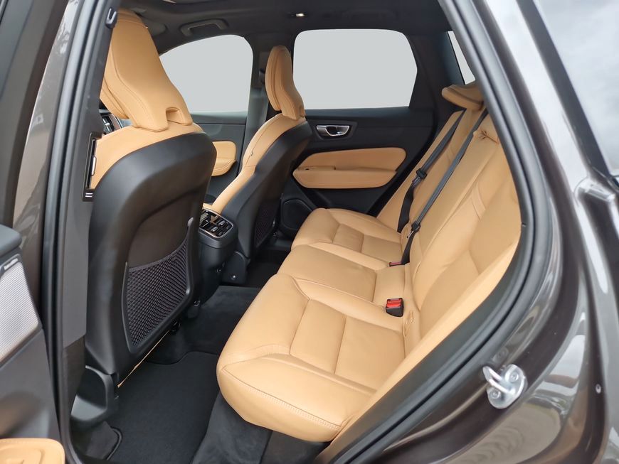 Volvo XC60 B4 D AWD Ultimate Dark Standheiz Nappa Led.