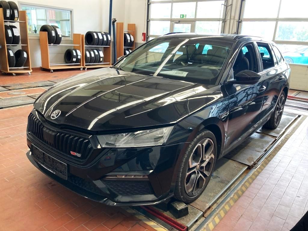 Skoda Octavia Combi RS PLUS iV 245PS PHEV DSG STANDHZG