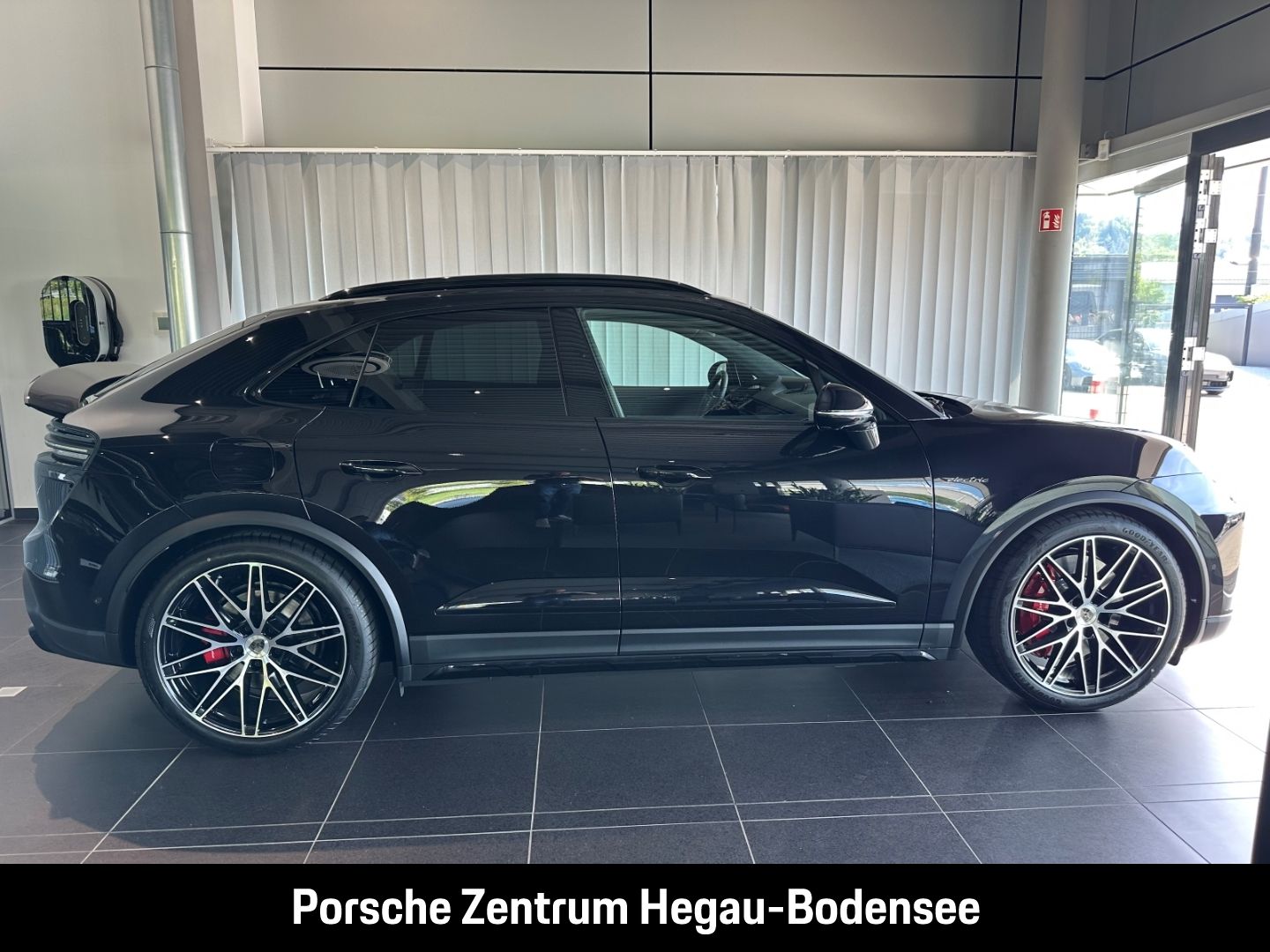 Porsche Macan Turbo/Sport Chrono/Offroad/Matrix-LED/Airb