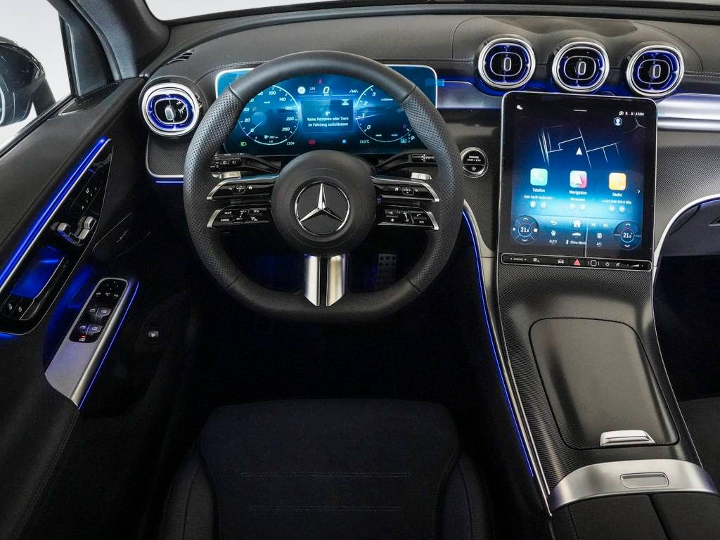 Mercedes-Benz GLC 200 AMG-DISTRONIC-PANO-AHK-MEMORY-UVP 74.200
