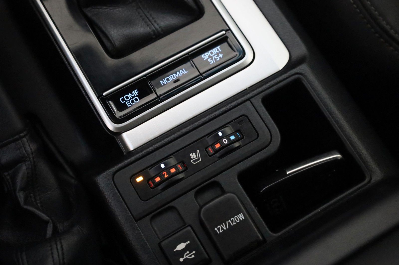 Toyota Land Cruiser Executive,Leder,Navi,Sitzlüft., AHK