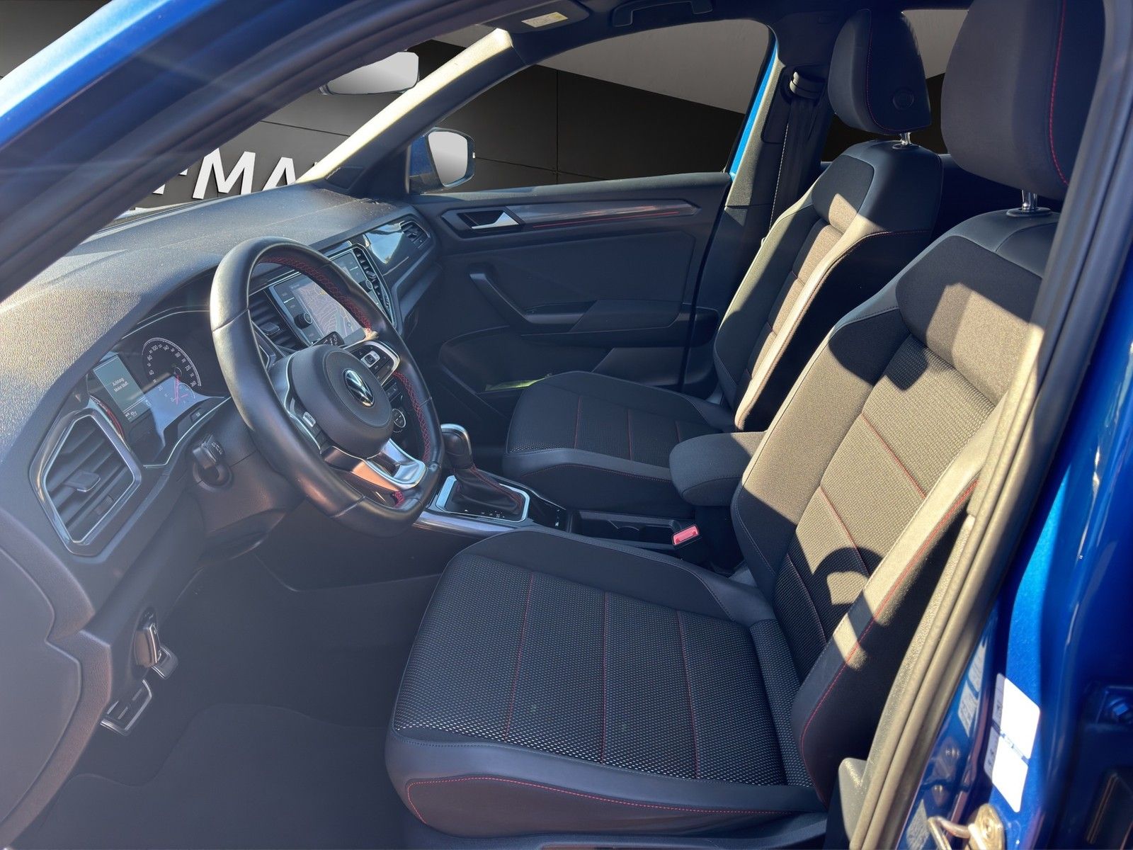 Volkswagen T-Roc 1.5 TSI Sport - Samsaru's Car Outlet