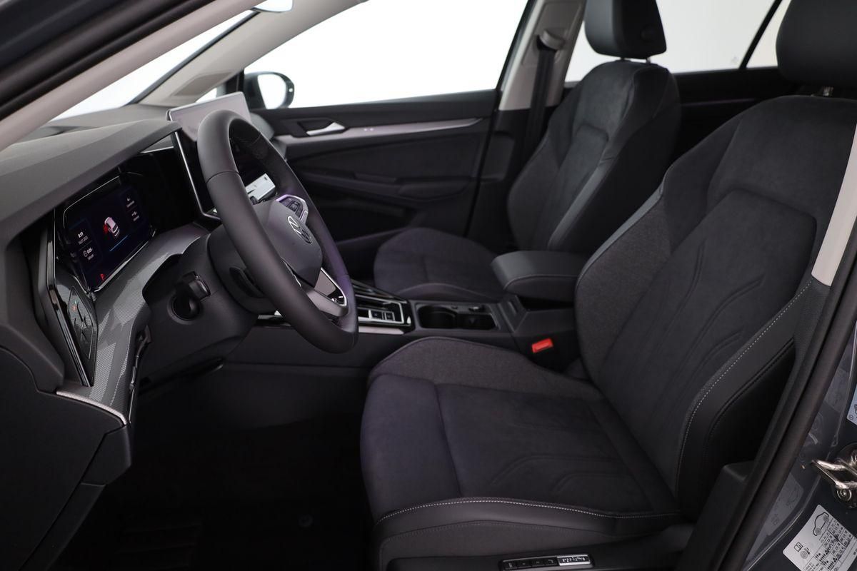 Volkswagen Golf VIII 1.5 eHybrid Style, Navi, Kamera, Side,