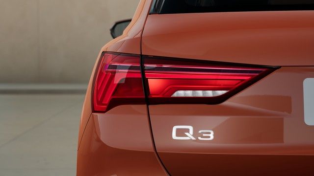 Audi Q3 40 TFSI quattro Advanced - Samsaru's Car Outlet