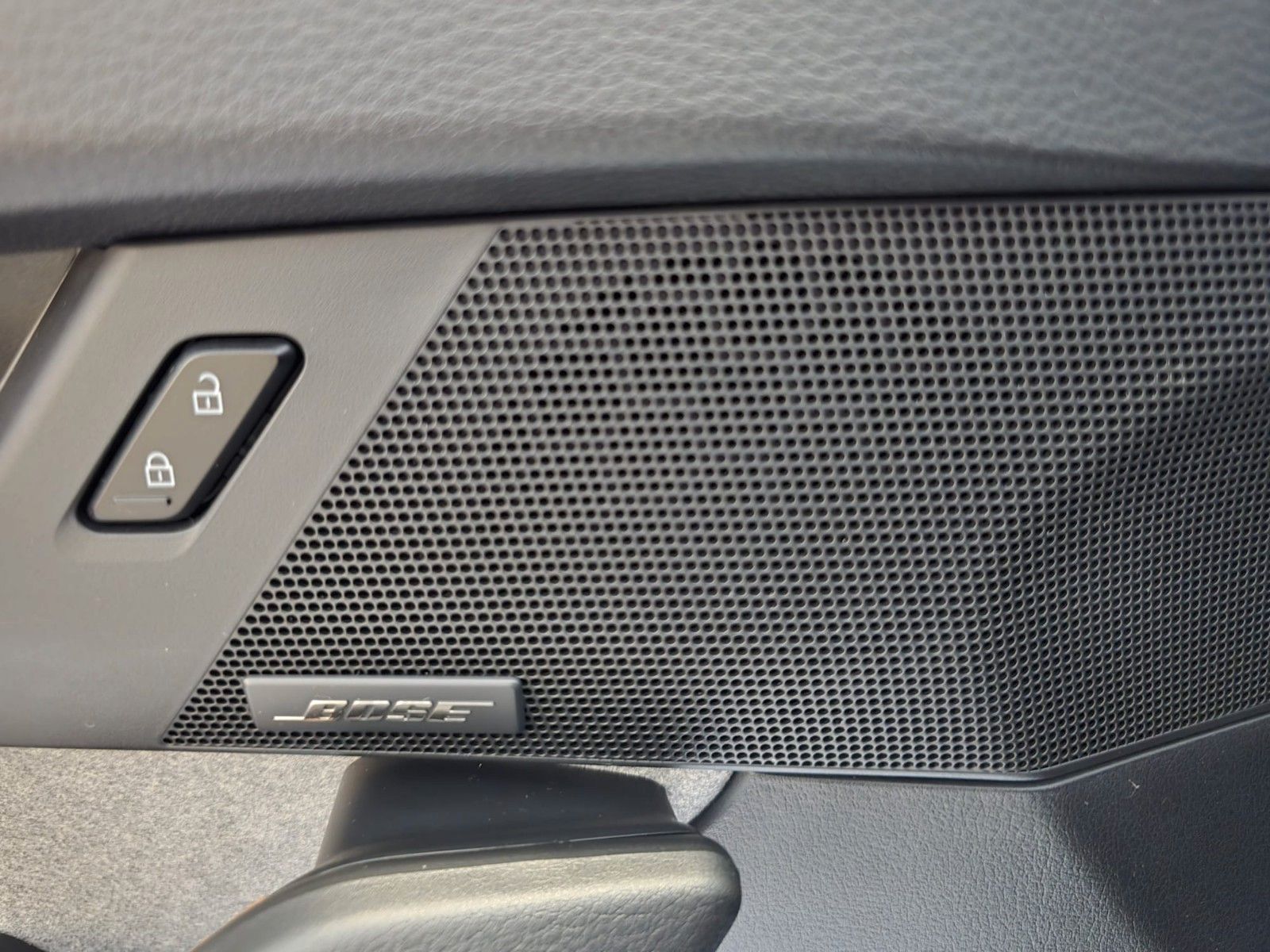 Mazda MX-30 e-SKYACTIV *KOM-P*IV-P*PRE-P*HUD*BOSE*360°