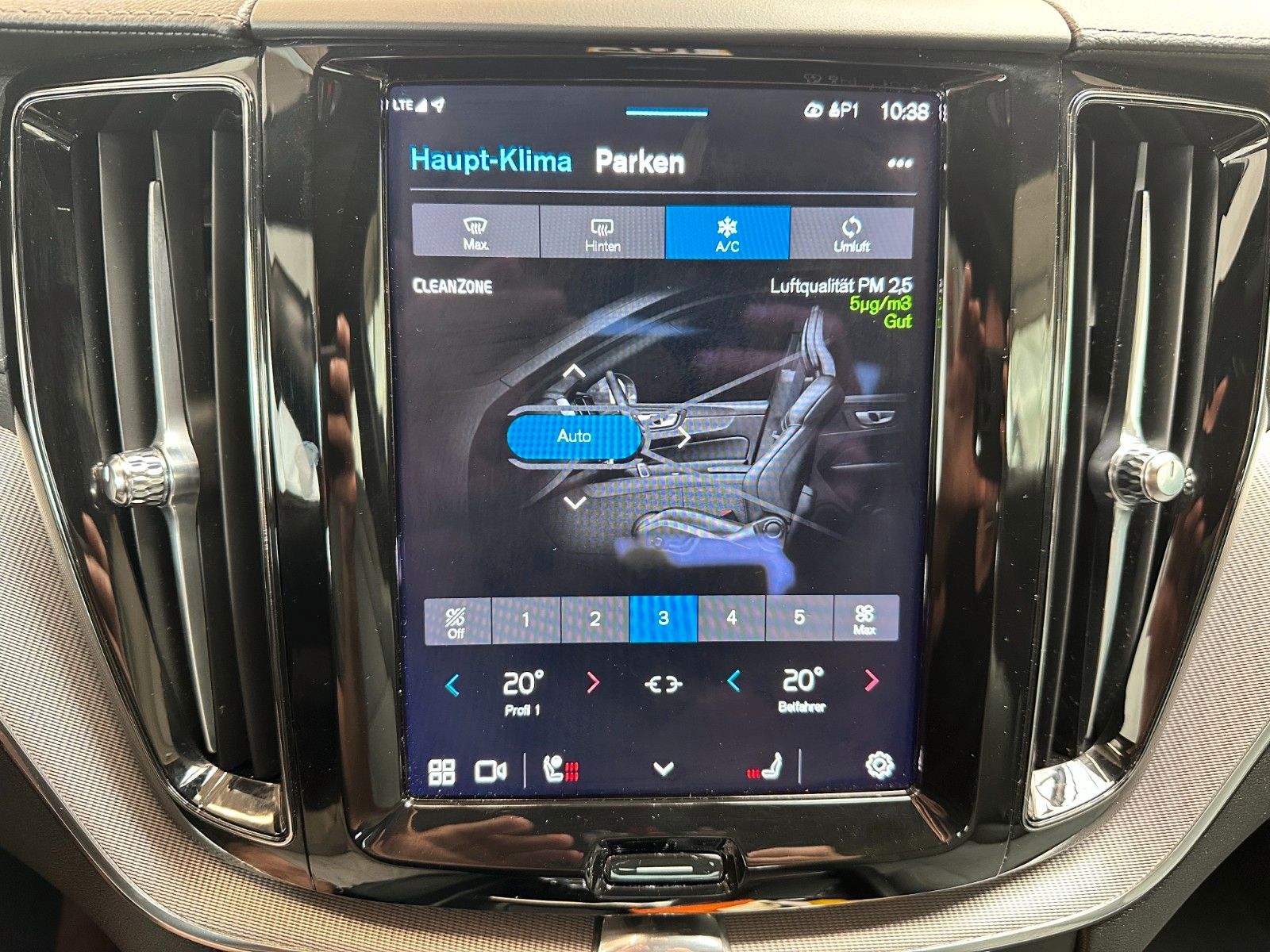 Volvo XC60 T6 PHEV AWD Facelift Inscription Wool Seats