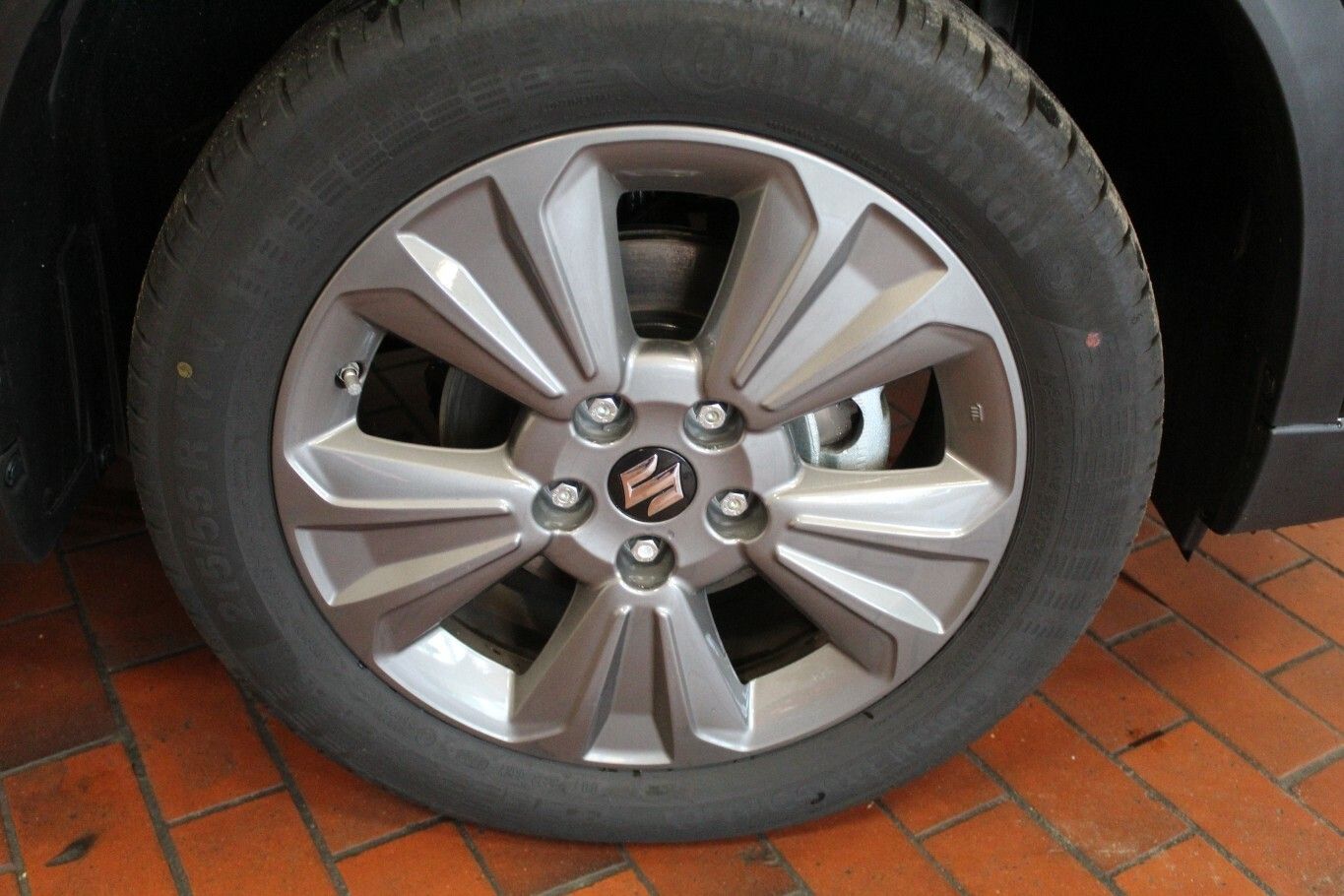 Suzuki Vitara Hybrid 4WD - Samsaru's Car Outlet