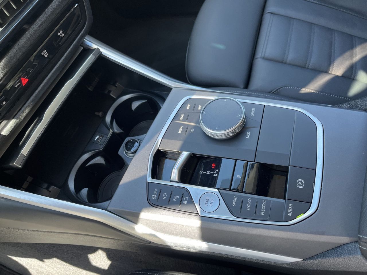 BMW 330e Touring HUD H/K DAB SHZ PA+ St+GO adLED 18"
