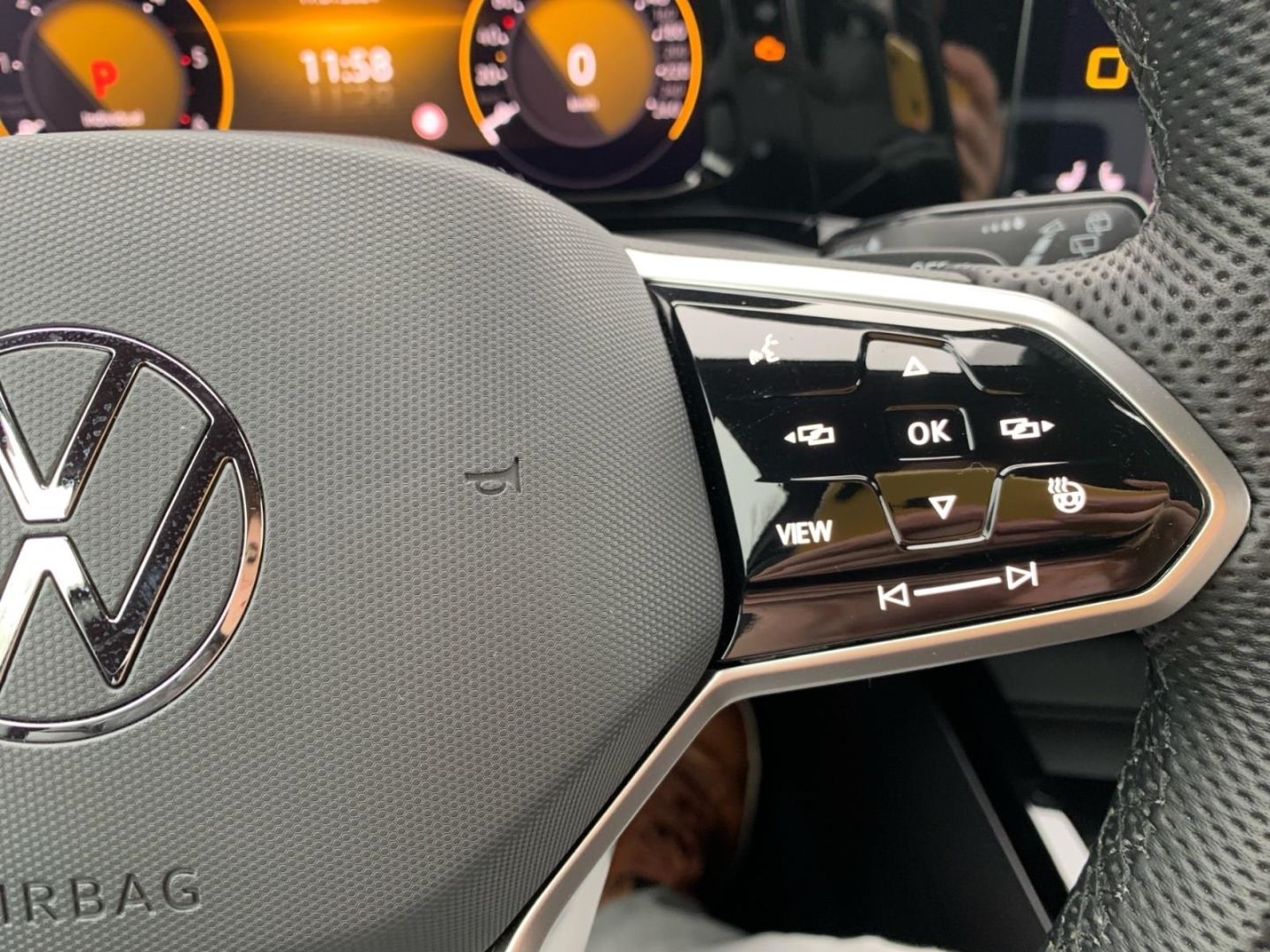 Volkswagen Golf VIII GTD 2.0 TDI SCR - Samsaru's Car Outlet