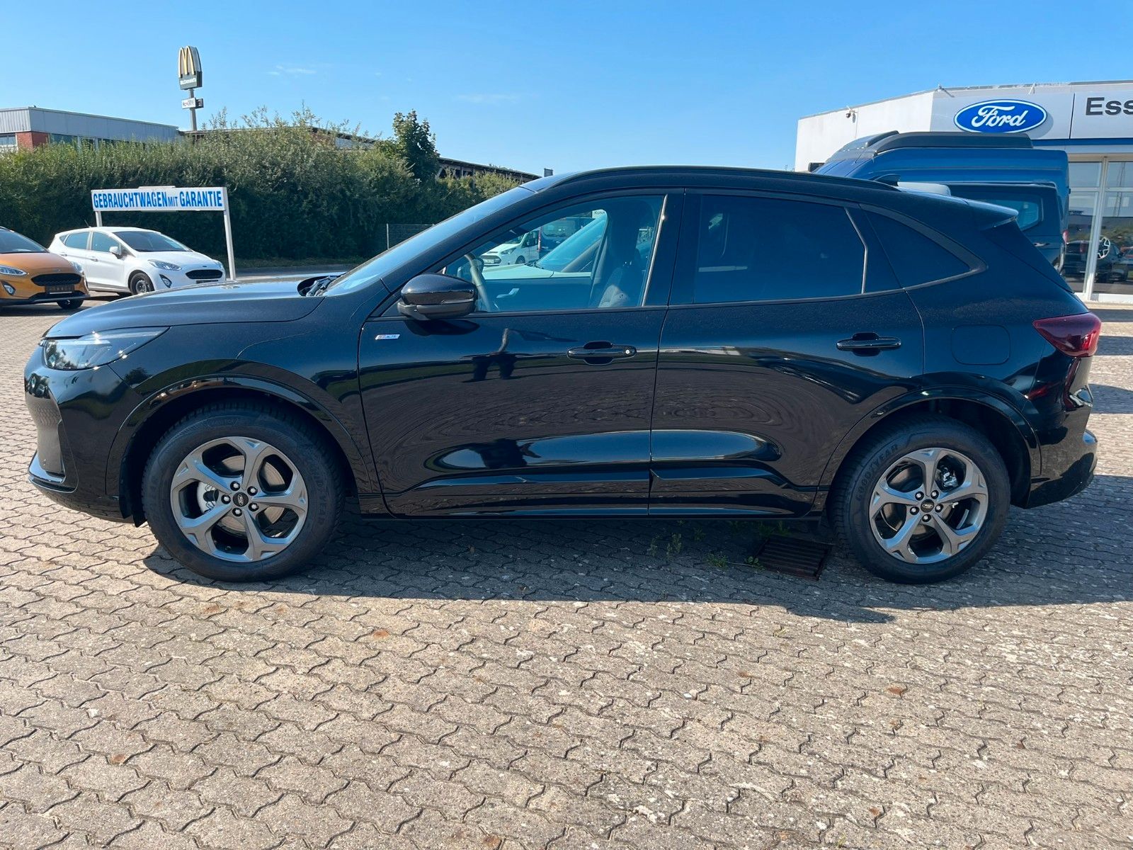 Ford Kuga ST-Line 2.5 FHEV 4x4 - Samsaru's Car Outlet