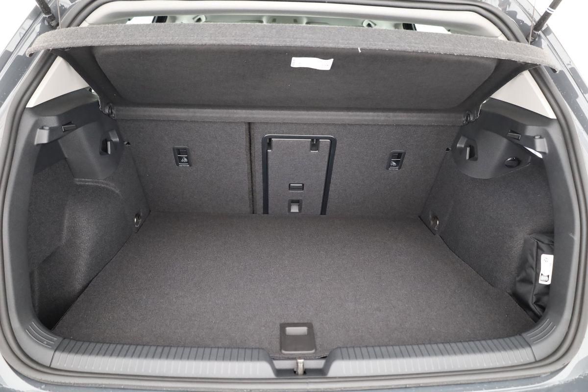 Volkswagen Golf VIII 1.5 eHybrid Style, Navi, Kamera, Side,