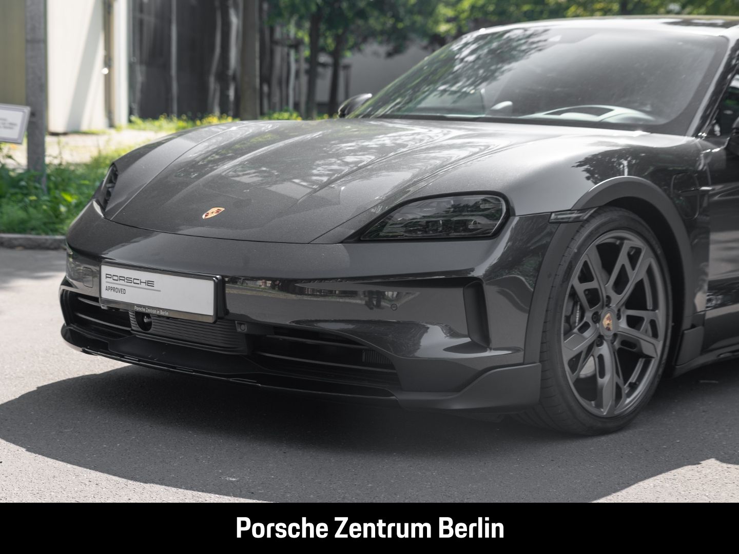 Porsche Taycan 4 Cross Turismo HD-Matrix Offroad Paket