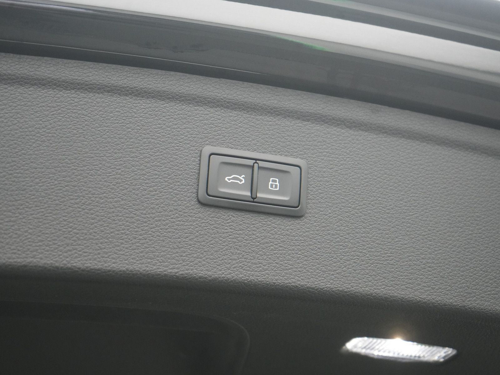 Audi Q5 40 quattro S line AHK ACC PANO NAVI LED SHZ