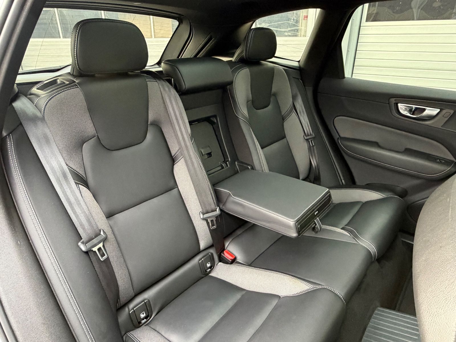 Volvo XC60 T6 Hybrid Ultimate Dark 1Hd Unfallfrei TOP!