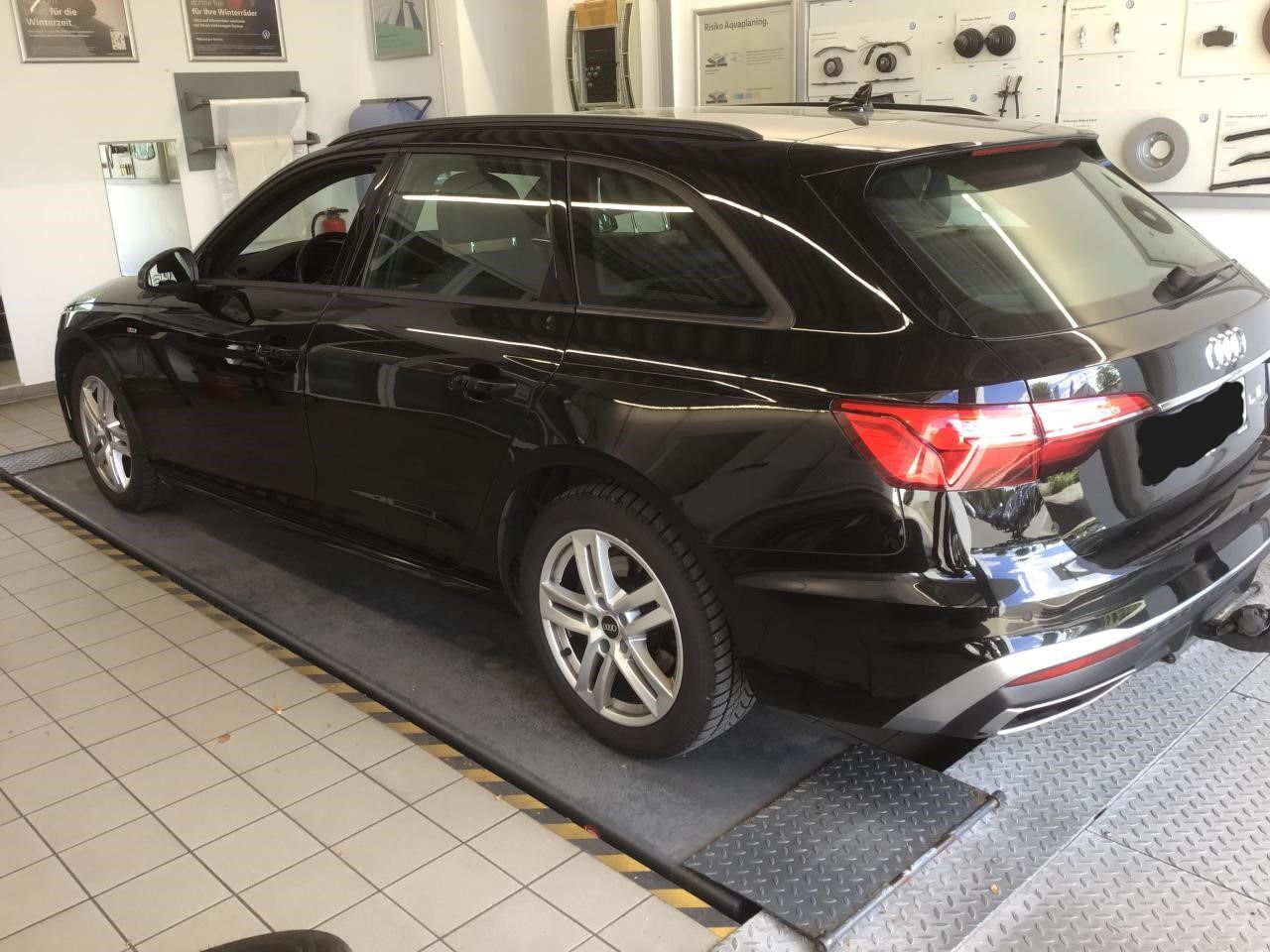 Audi A4 Avant 40 TDI quattro S tronic S-Line - Samsaru's Car Outlet