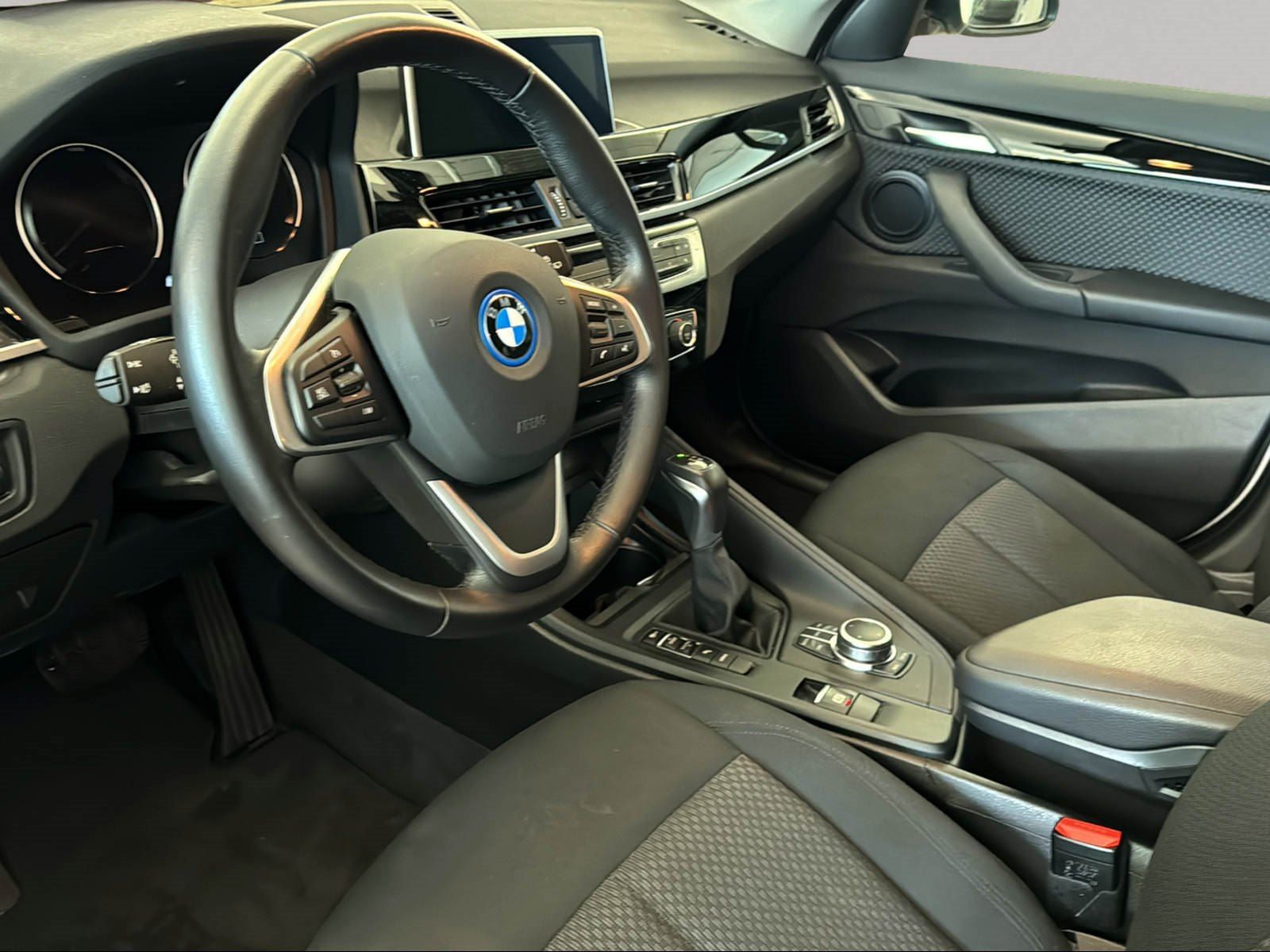 BMW X1 xDrive25e - Samsaru's Car Outlet