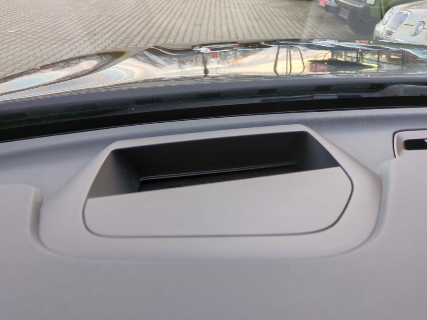 Volvo XC60 R Design Recharge Plug-In Hybrid AWD T8 Twi