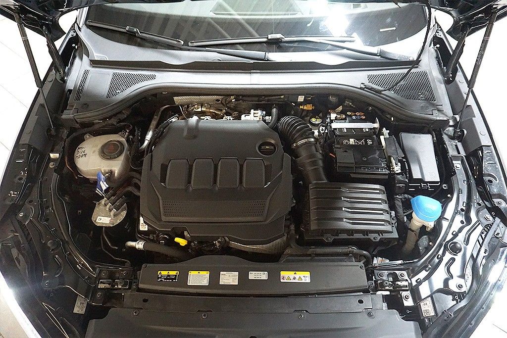 Skoda Superb 2.0TDI DSG Sportline 4x4 Virtual VOLL