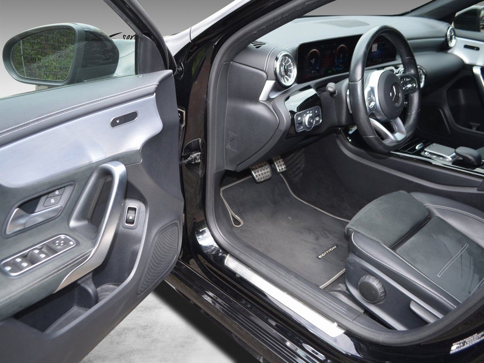 Mercedes-Benz e HYBR EDITION 2020 AMG - Samsaru's Car Outlet