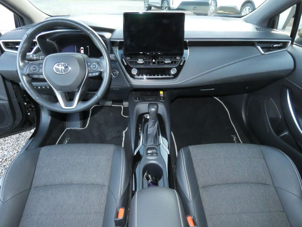 Toyota Corolla 1,8Hybrid Team D*Navi+LED+SHZ+PDZ+Allwet