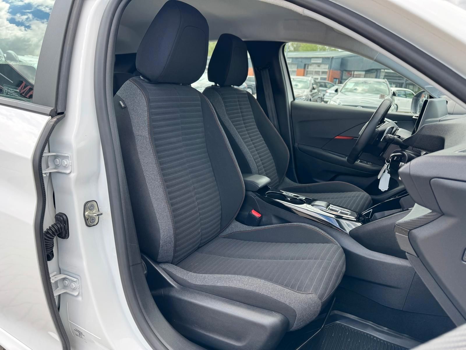 Peugeot 208 Active Pack PURETECH - Samsaru's Car Outlet