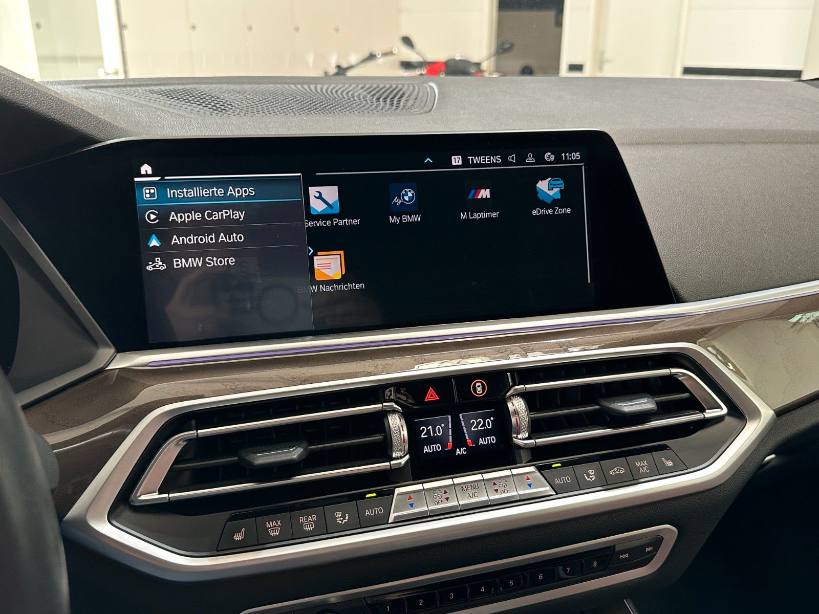 BMW X5 xDrive45e Navi*Leder*Laser-LED*HUD*AHK*19Zoll