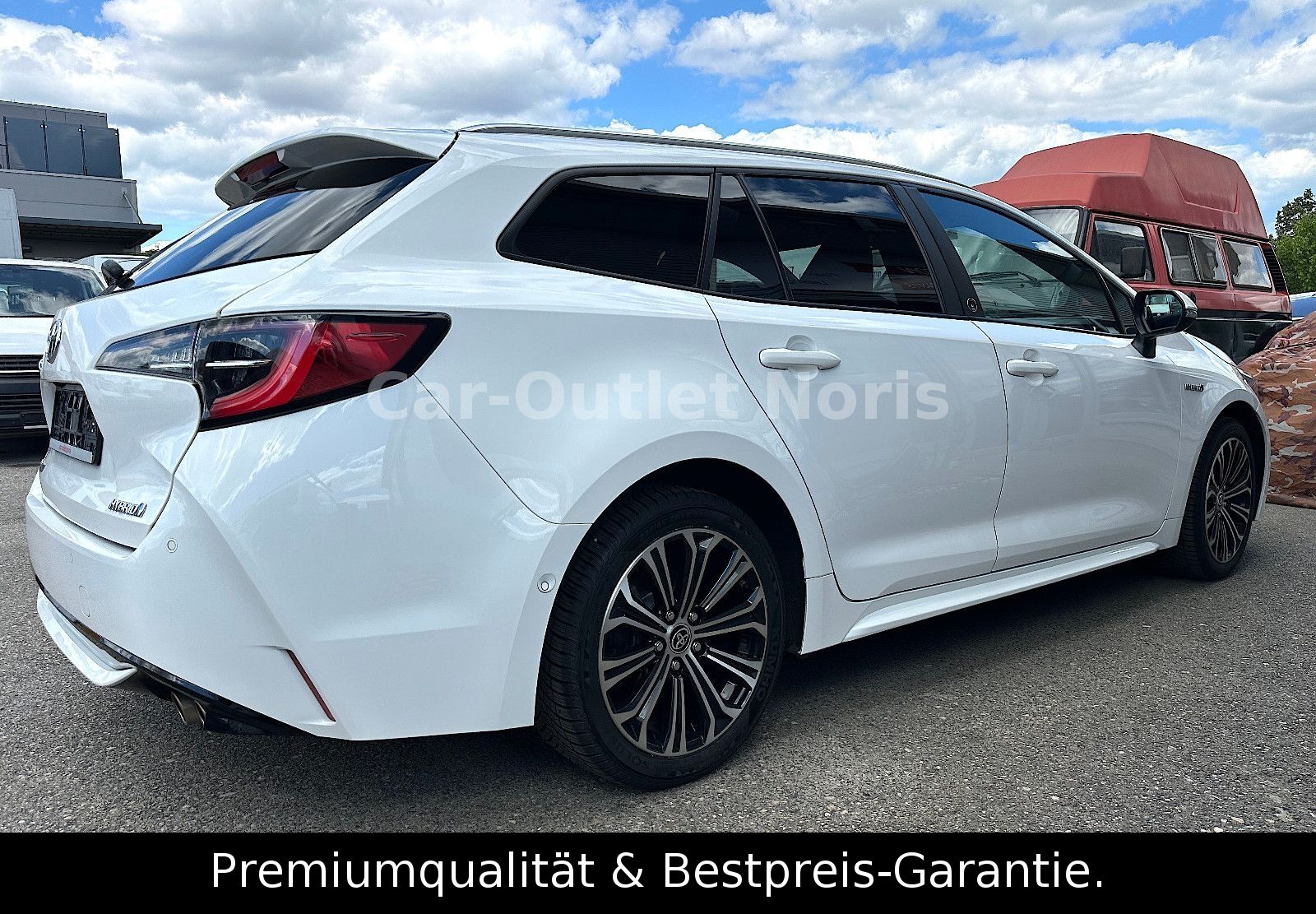 Toyota Corolla Touring Sports Hybrid Team D - Samsaru's Car Outlet