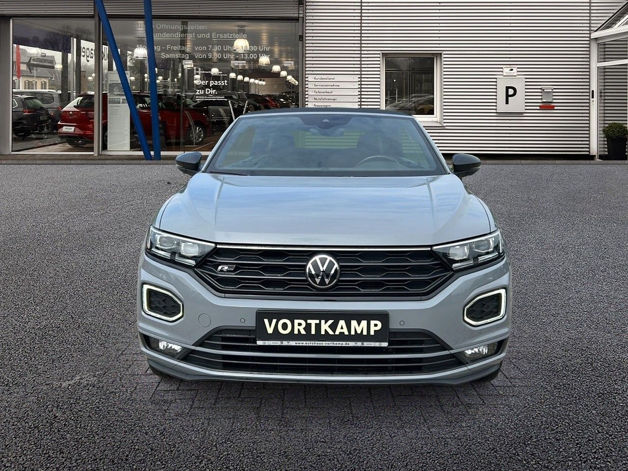 Volkswagen T-Roc R-Line Edition Plus - Samsaru's Car Outlet