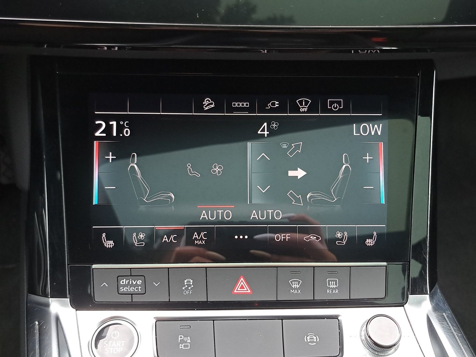 Audi e-tron Sportback 55 quattro S line PANO AHK MMI