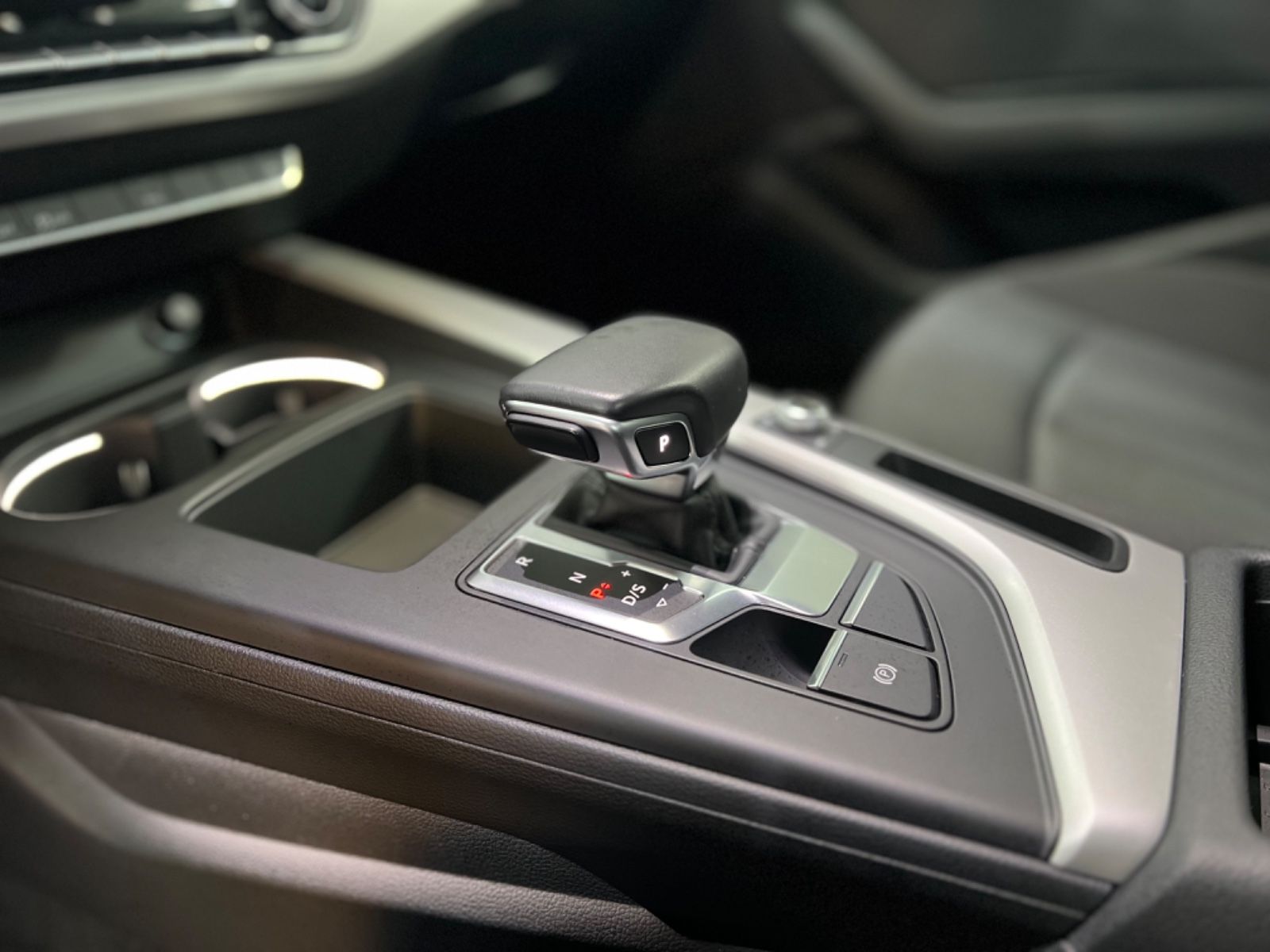 Audi A4 Avant 35 TDI S line - Samsaru's Car Outlet