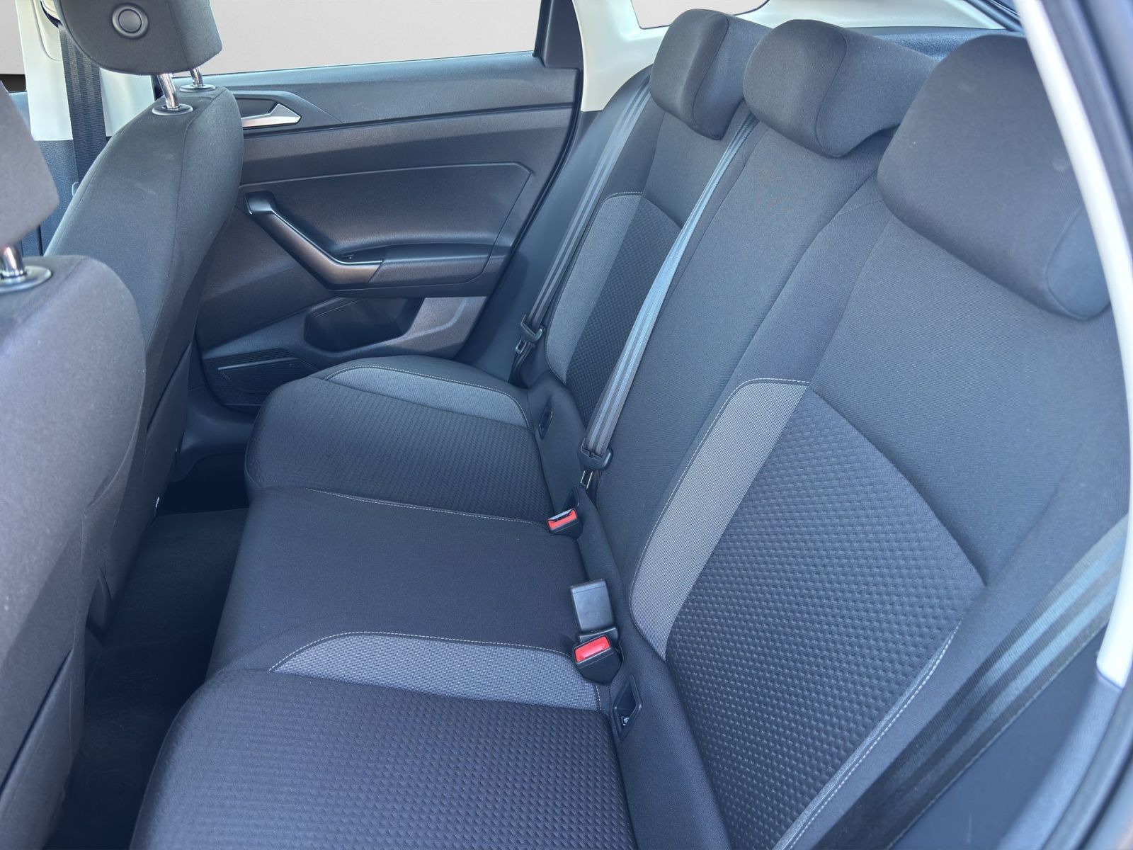 Volkswagen Taigo 1.0 TSI Life - Samsaru's Car Outlet