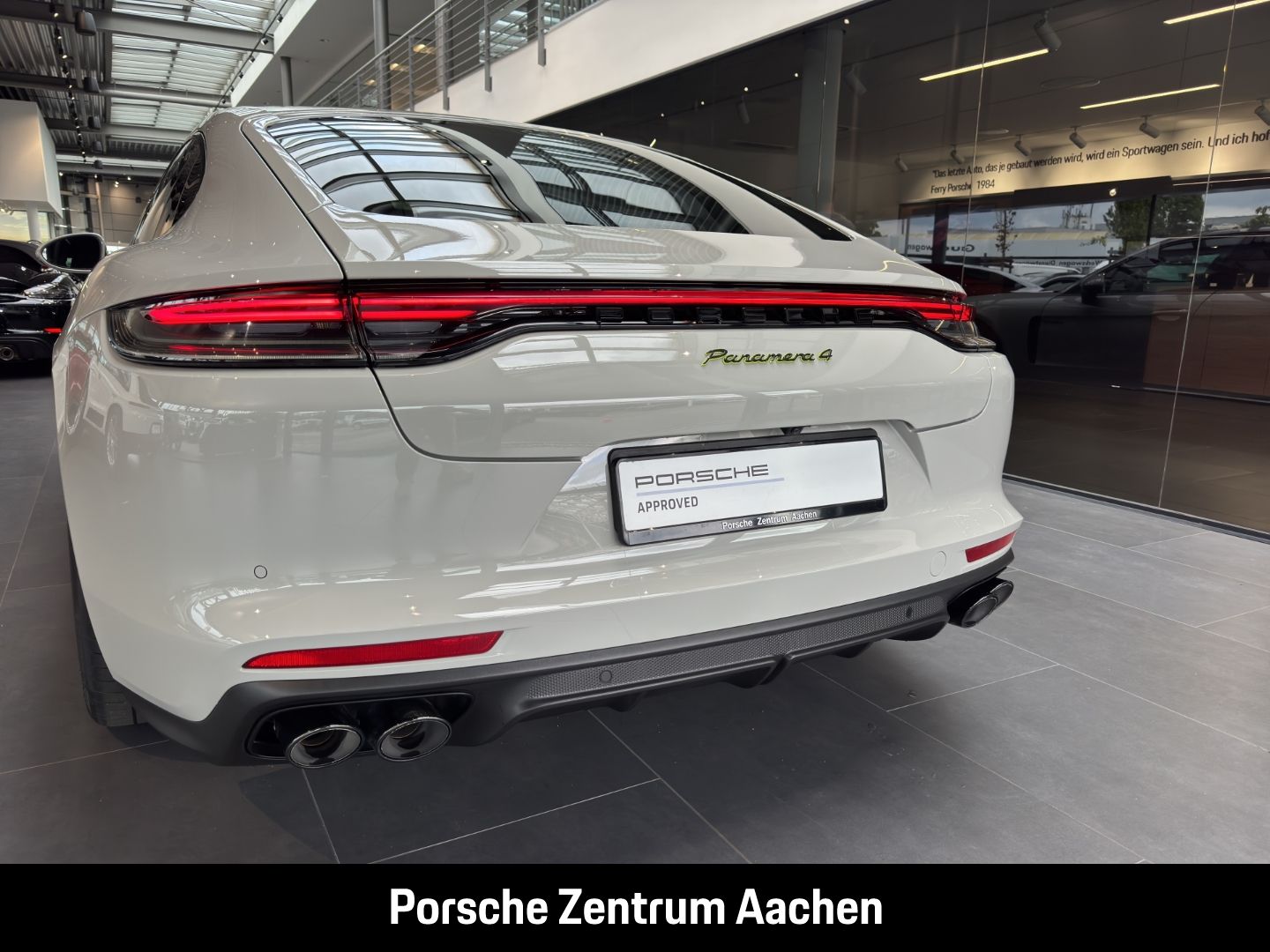 Porsche Panamera 4 E-Hybrid Surround-View Luftfederung