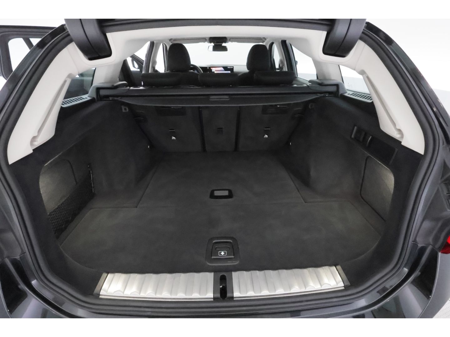 BMW 320 d xdrive Touring - Samsaru's Car Outlet