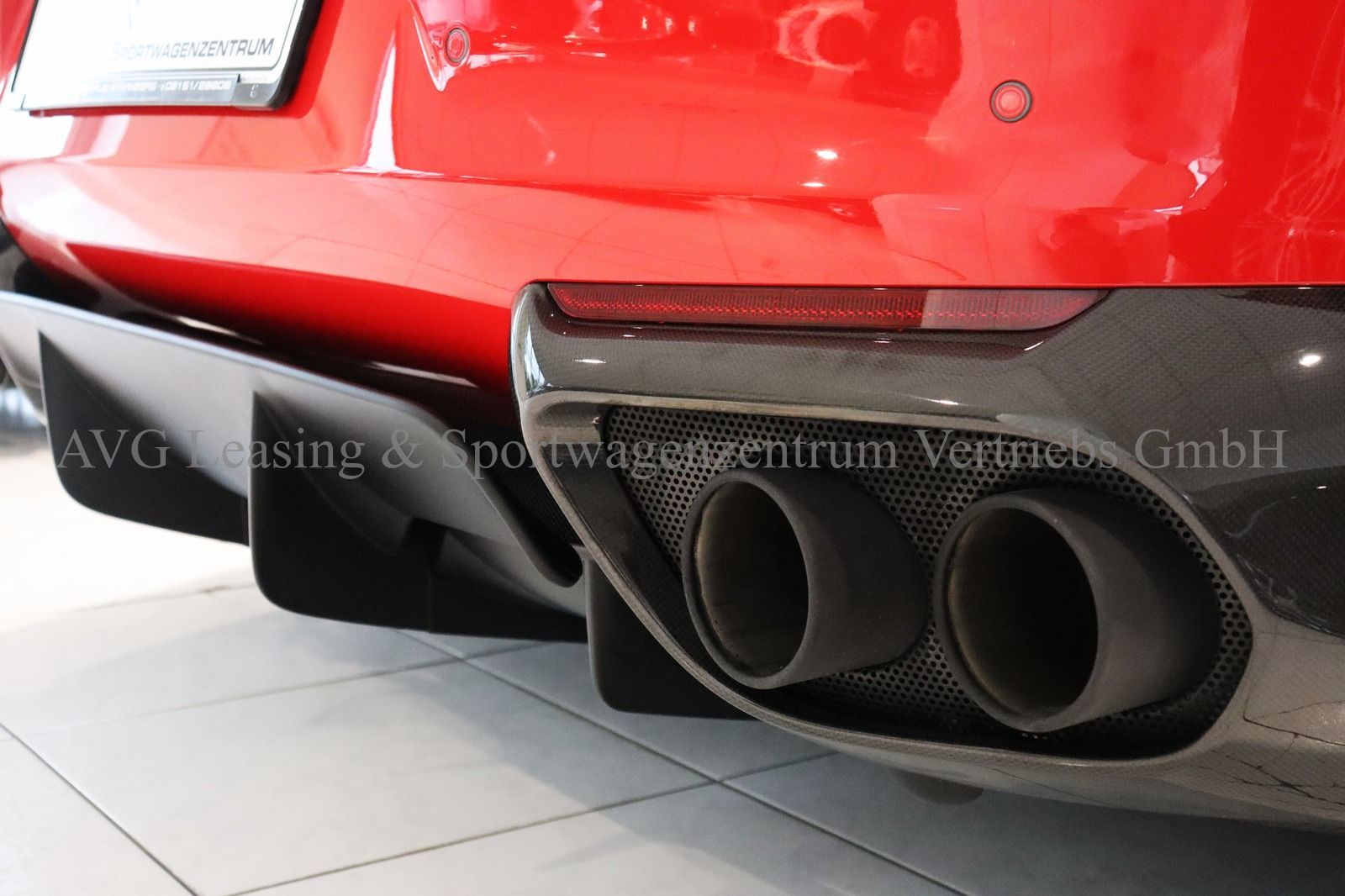 Ferrari 812 Superfast - Samsaru's Car Outlet