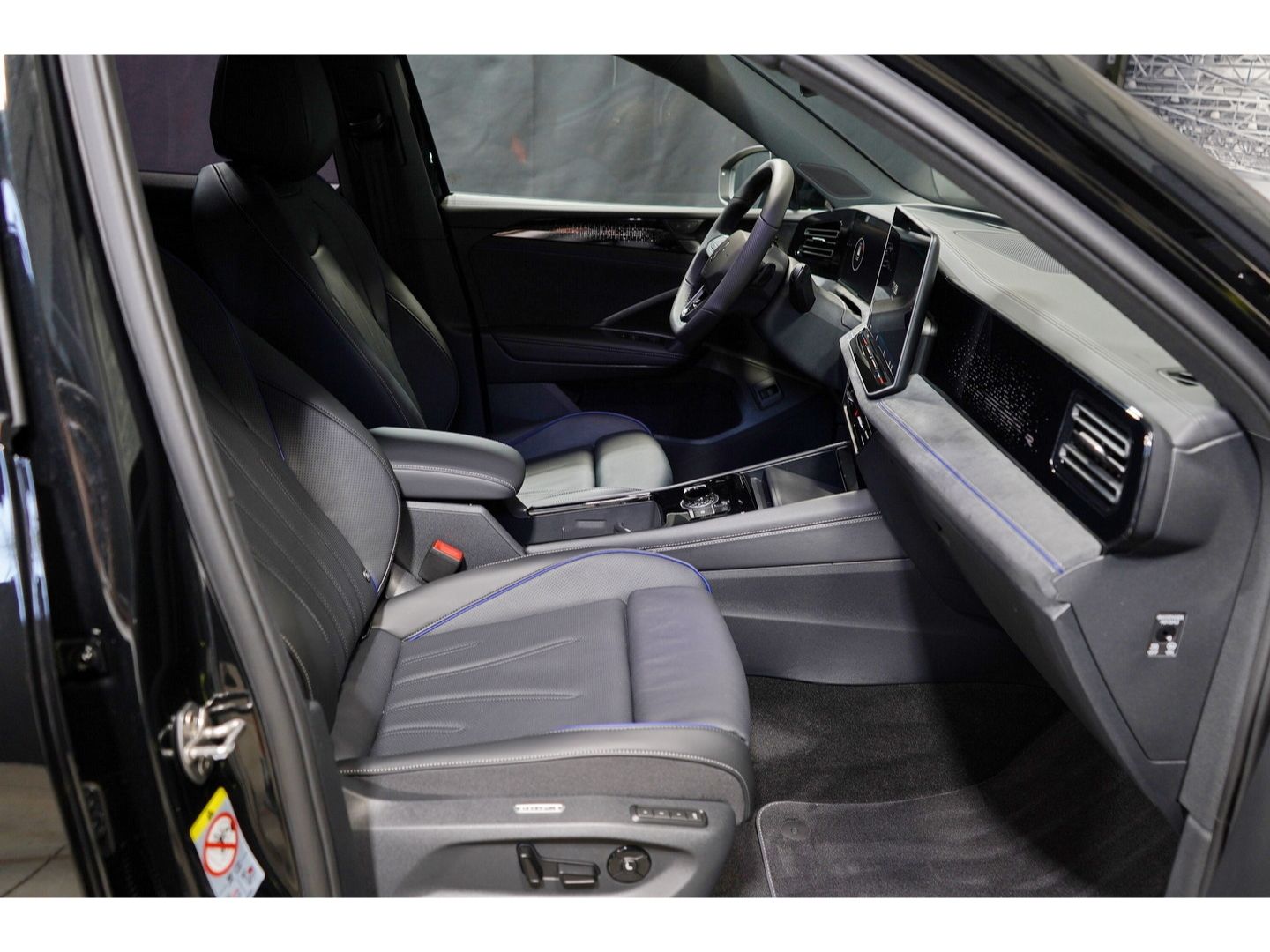 Volkswagen Tiguan R-Line 2.0 TSI OPF DSG 4MOTION Black Styl