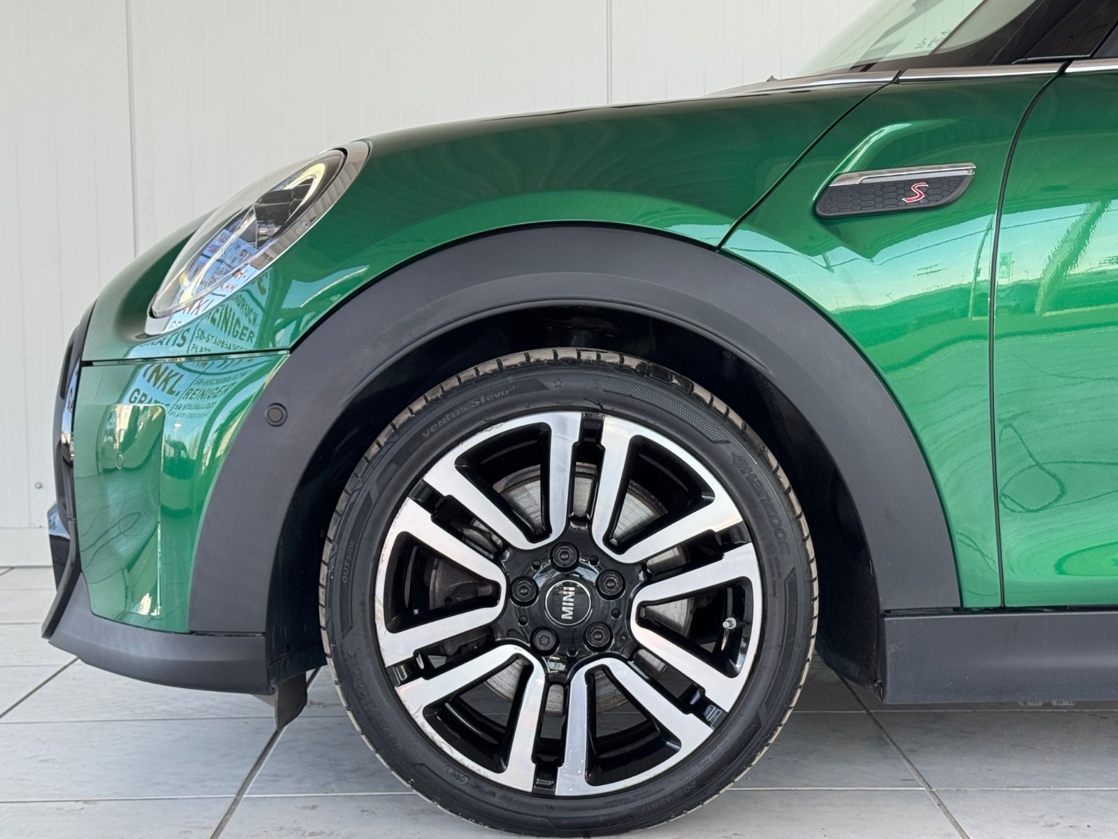 MINI Cooper S Classic - Samsaru's Car Outlet