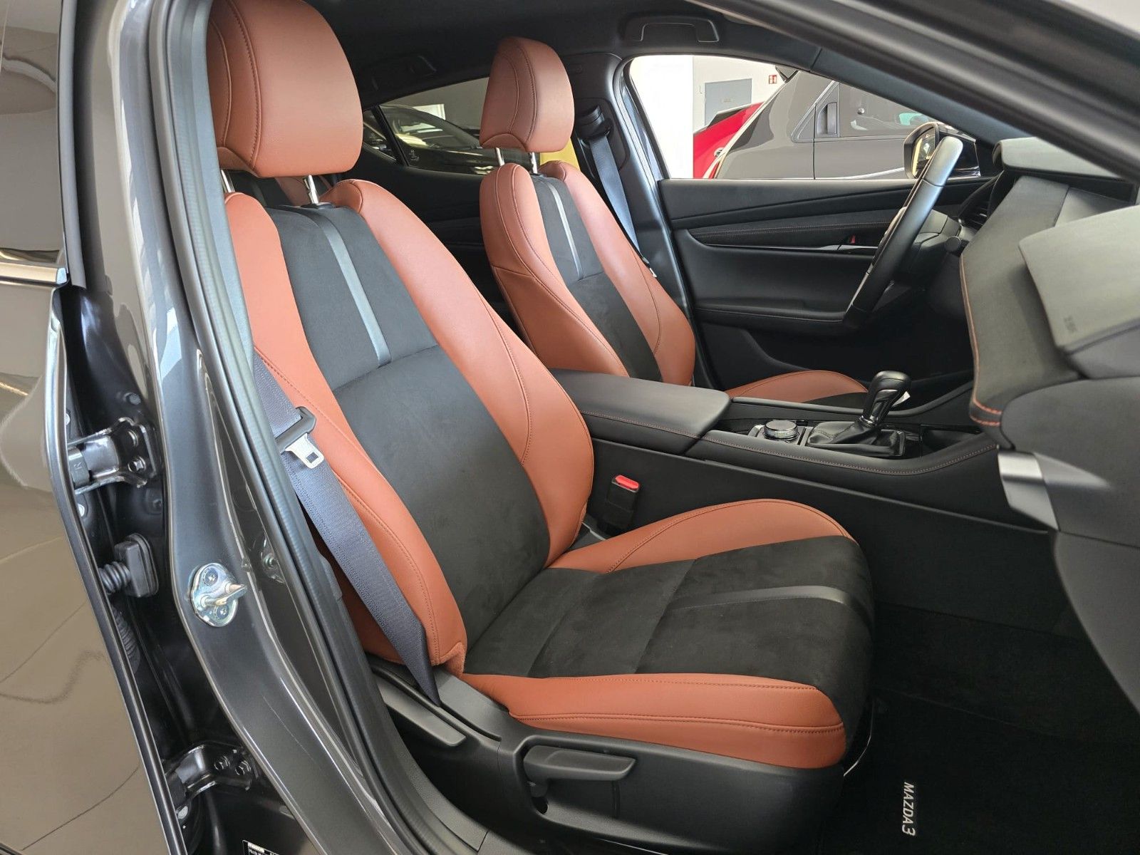 Mazda 3 Lim. 5-trg. Nagisa FWD 2.5l 140ps*HUD*RFK*BOSE