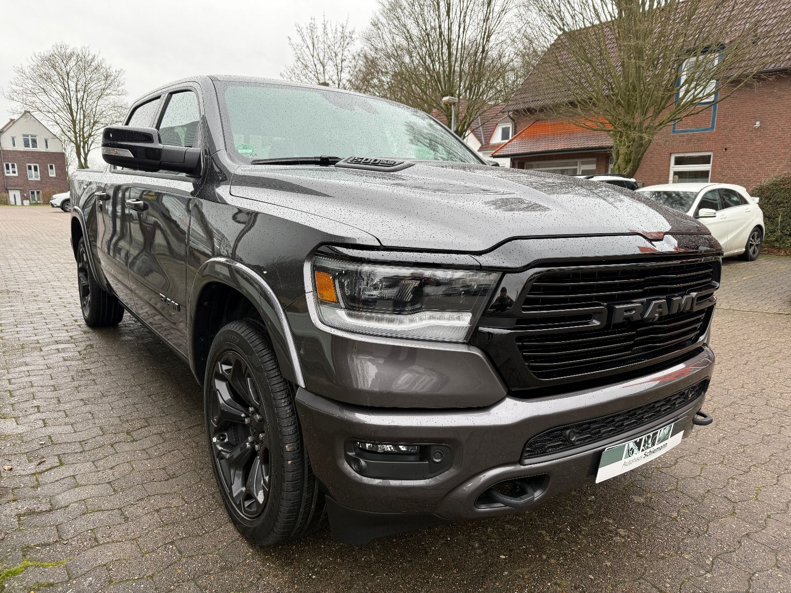 Dodge RAM Crew Cab LARAMIE NIGHT 22"/SPORTABGAS/360°