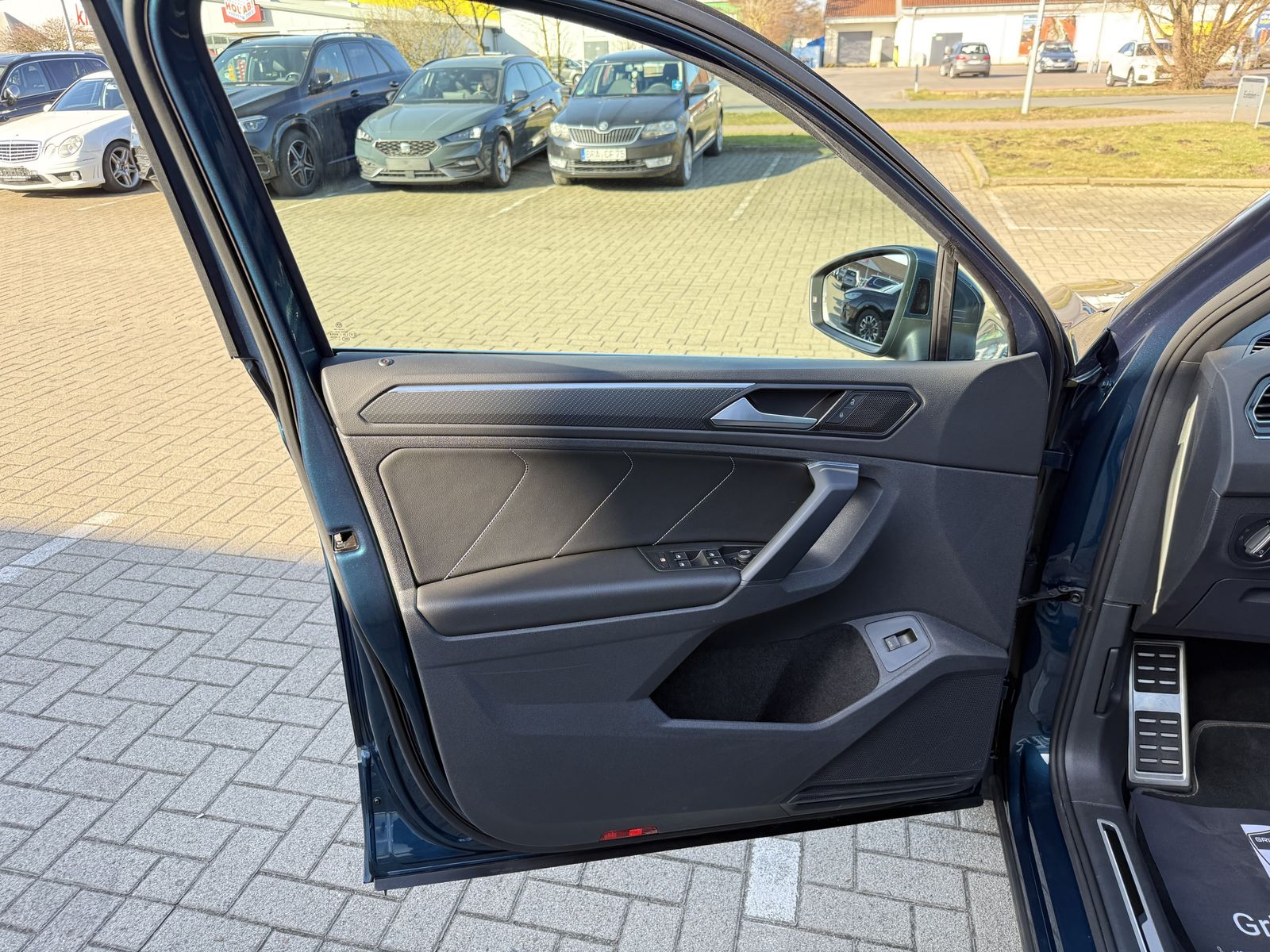 Volkswagen Tiguan R-Line 4-Motion,Pano,AHK,R-Kam,Matrix,ACC