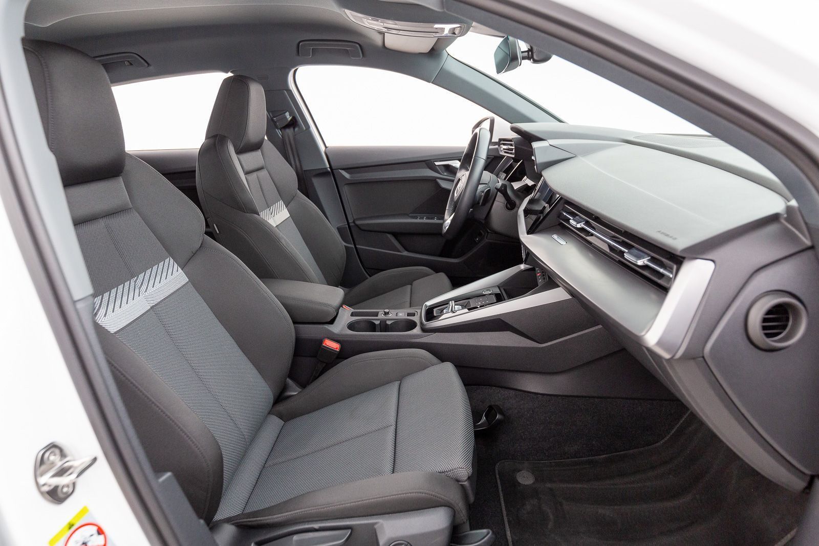 Audi A3 Sportback advanced 40 TFSI e S tr. LED RFK